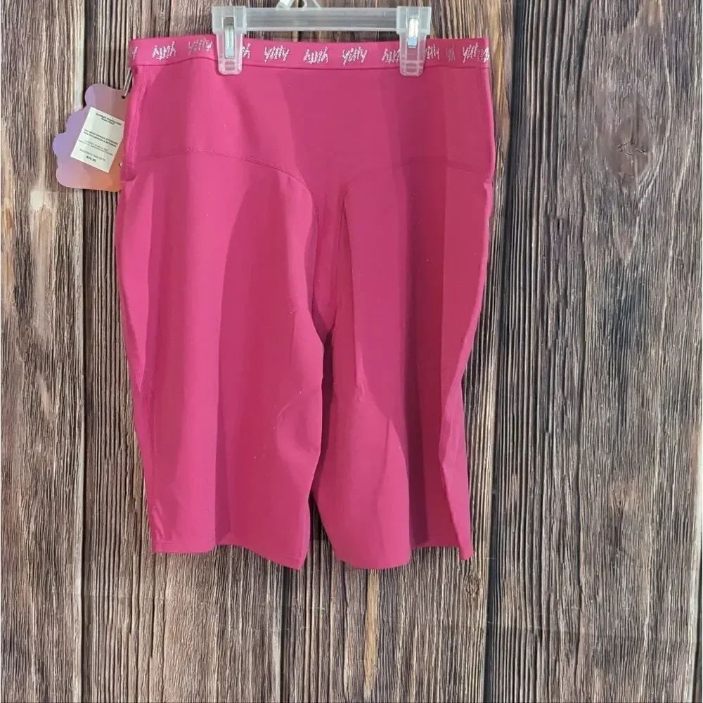 Fabletics Spotlight Shaping High Waist Short - Picture 13 of 16